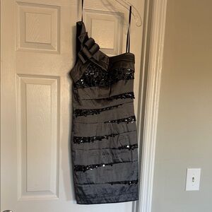 Elegant Black and Gray One-Shoulder Dress